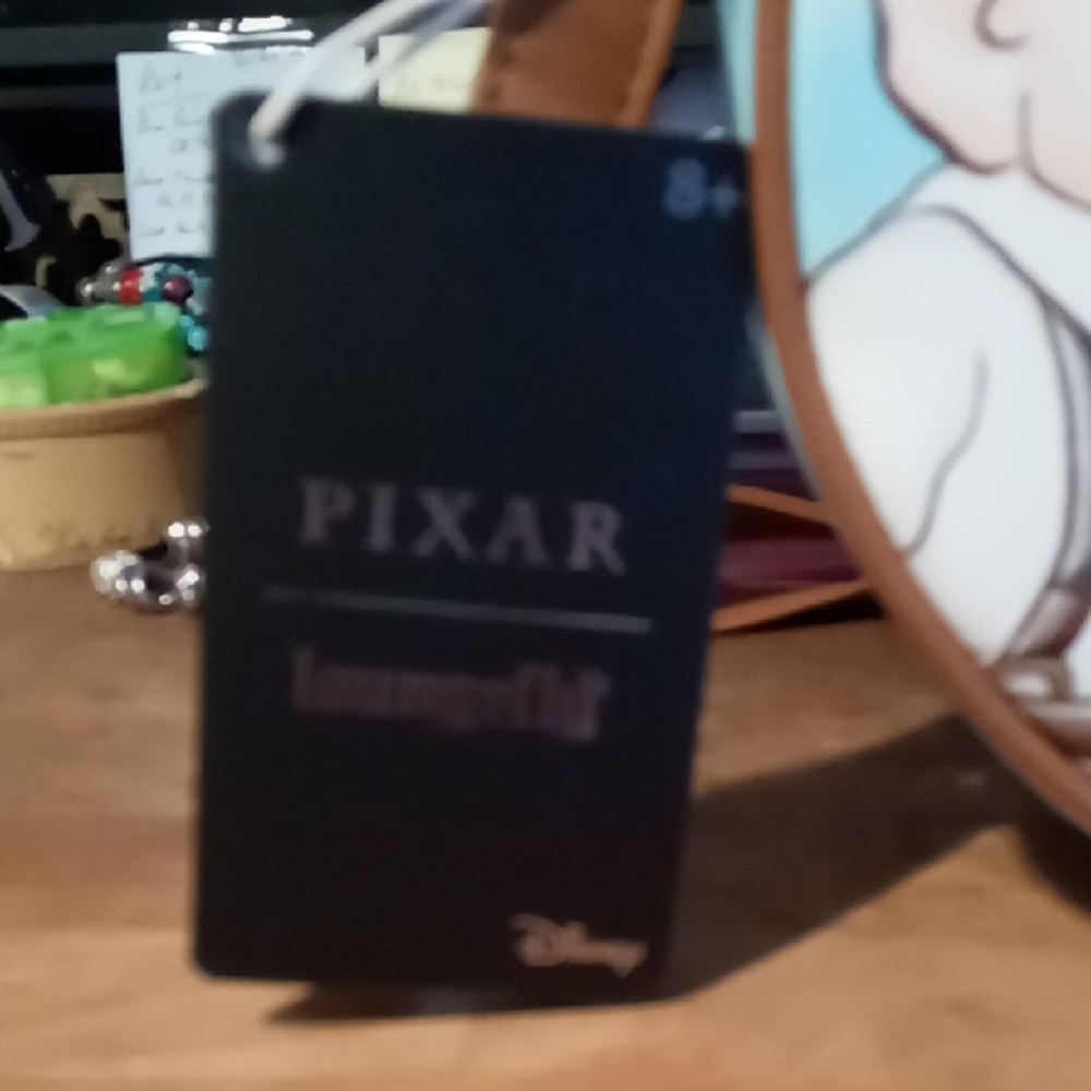 Loungefly Pixar Up Carl And Ellie With Balloon Crossbody Bag- NWT - Picture 2 of 8